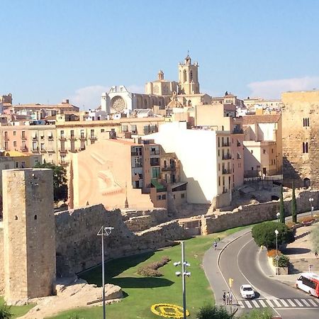 Tarragona Suites Mediona Екстер'єр фото