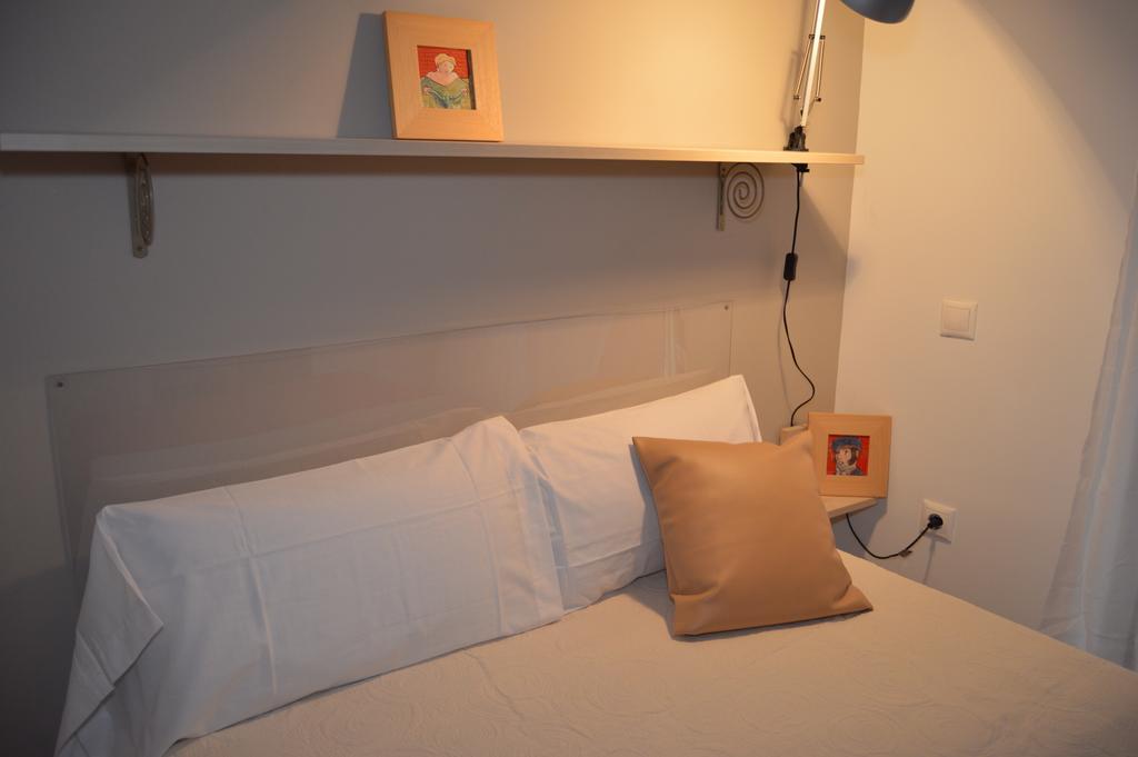 Tarragona Suites Mediona Екстер'єр фото