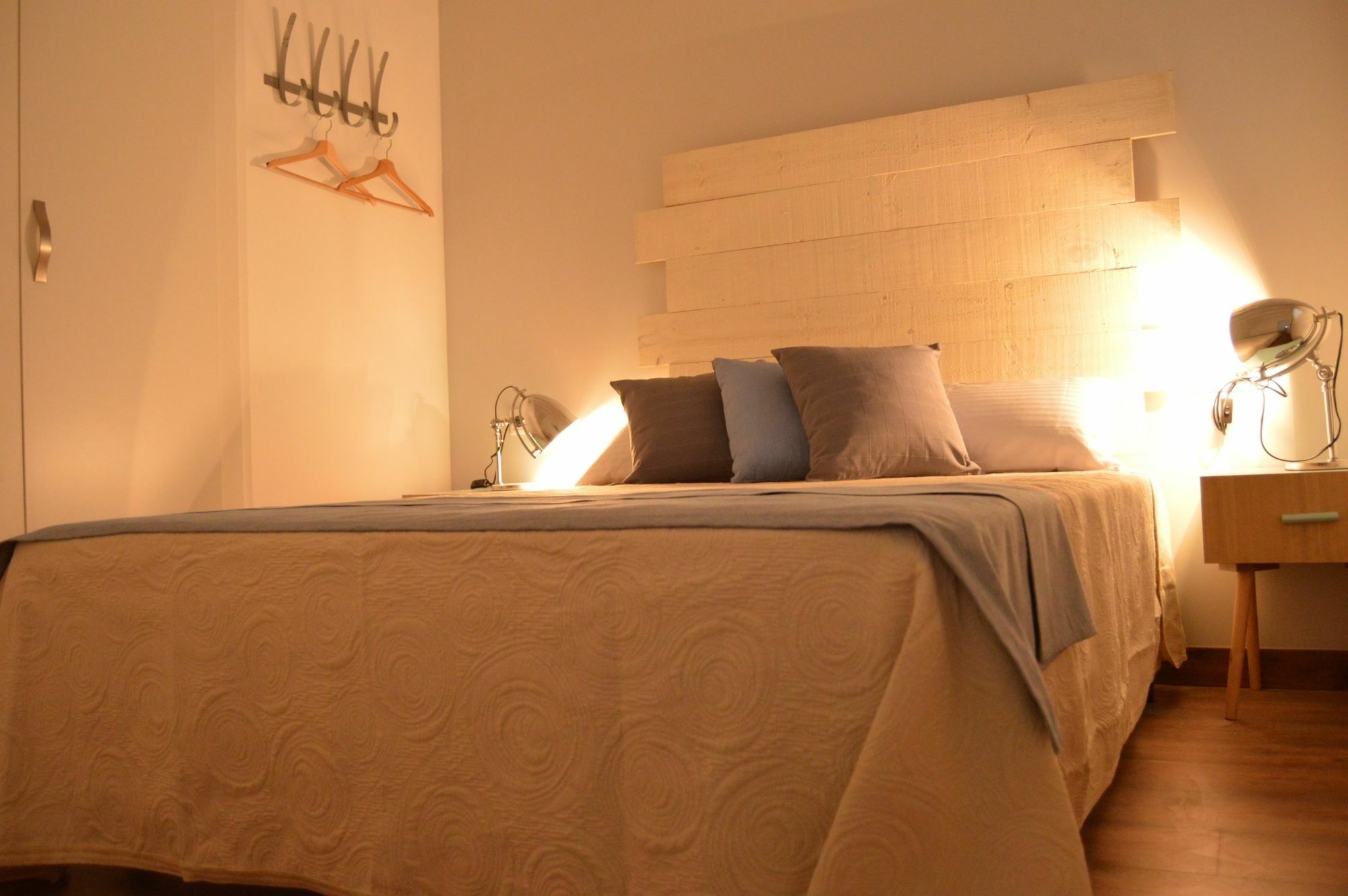 Tarragona Suites Mediona Екстер'єр фото