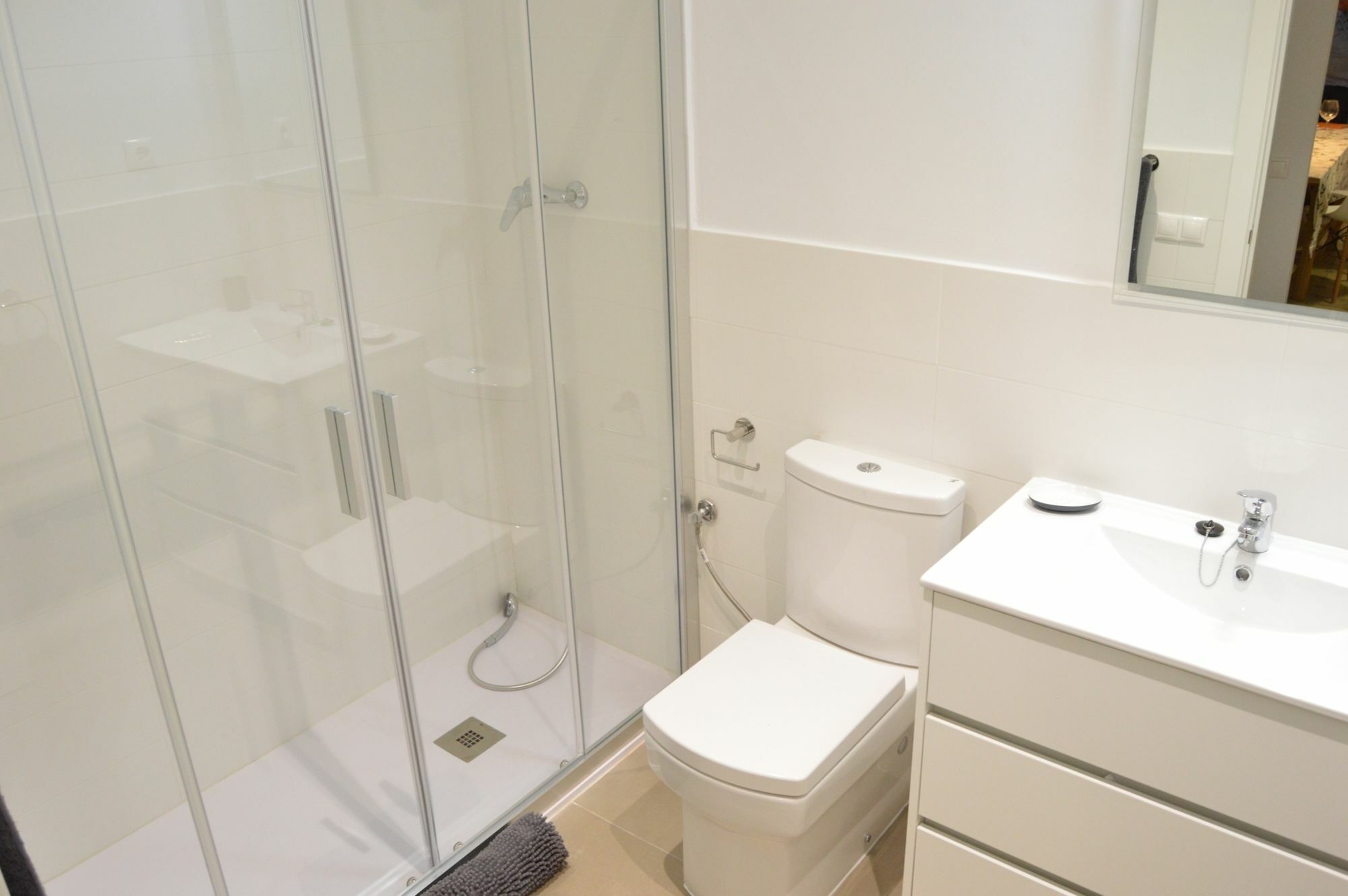Tarragona Suites Mediona Екстер'єр фото