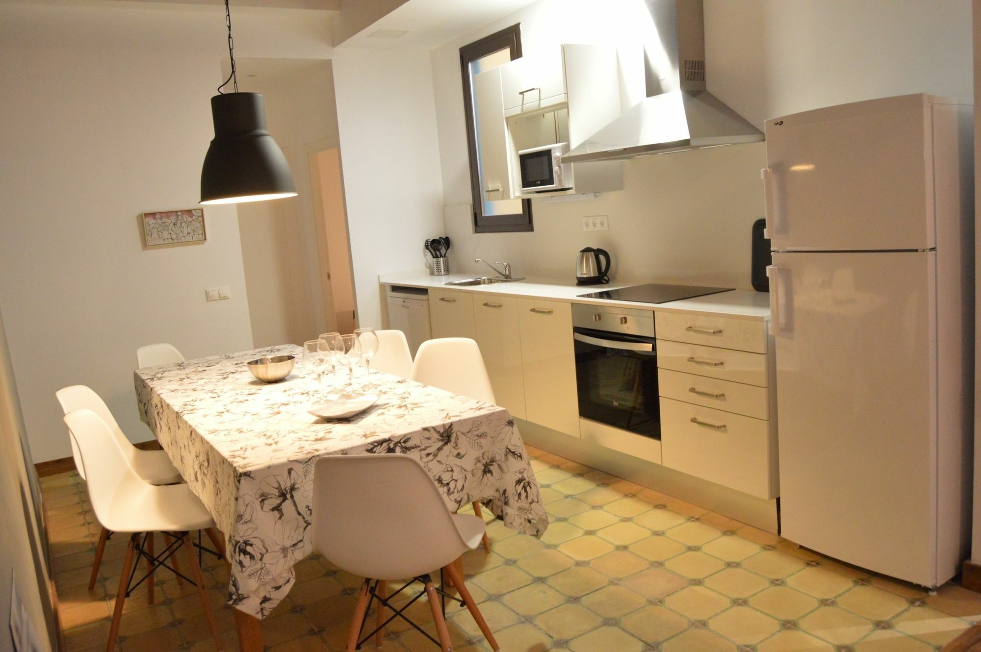 Tarragona Suites Mediona Екстер'єр фото