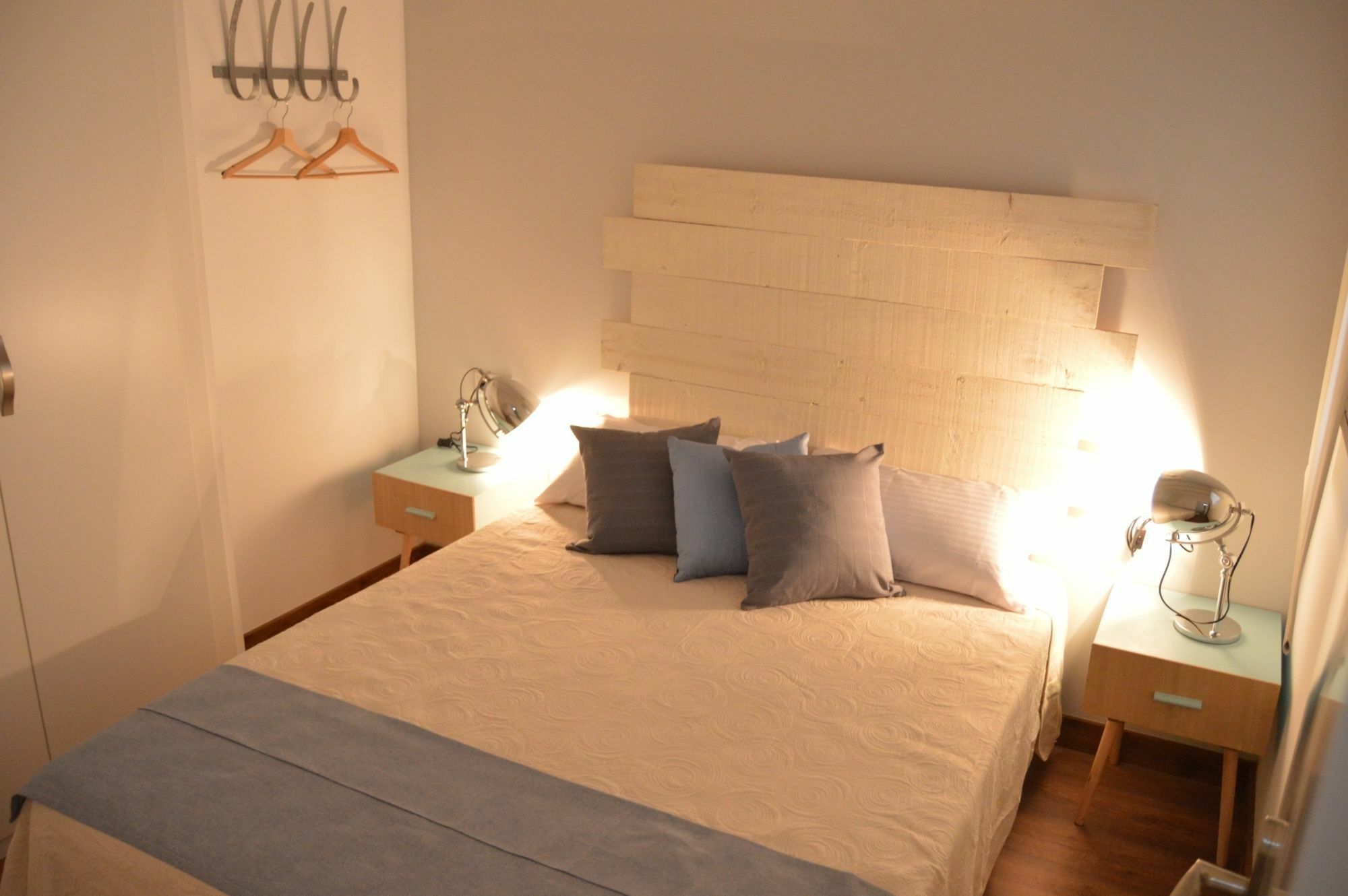 Tarragona Suites Mediona Екстер'єр фото