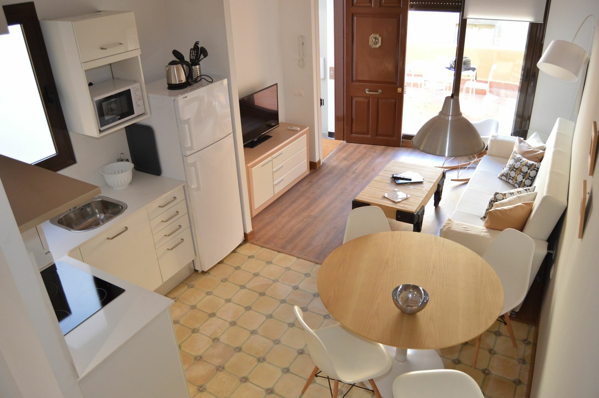 Tarragona Suites Mediona Екстер'єр фото